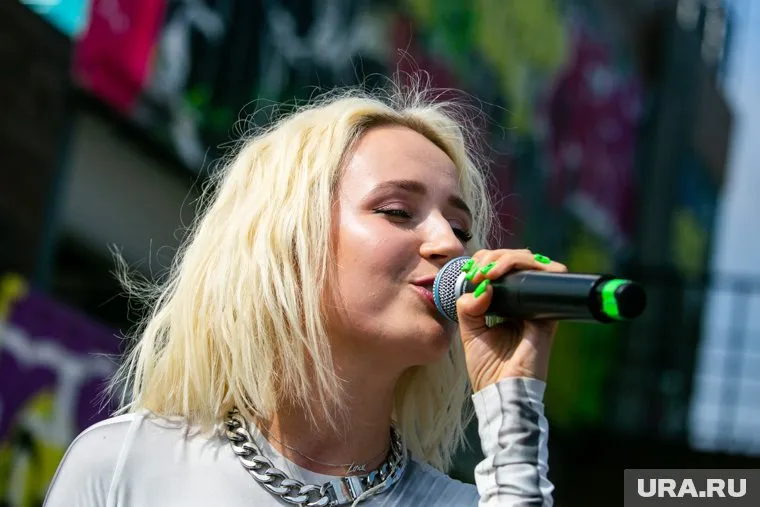 Клава Кока анонсировала выход новой песни