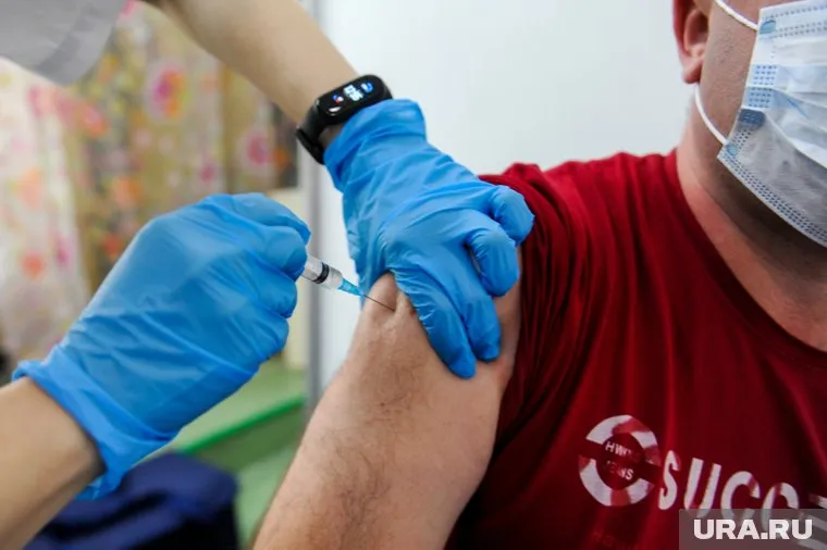 Врач должен решить, что опаснее — прививка или болезнь