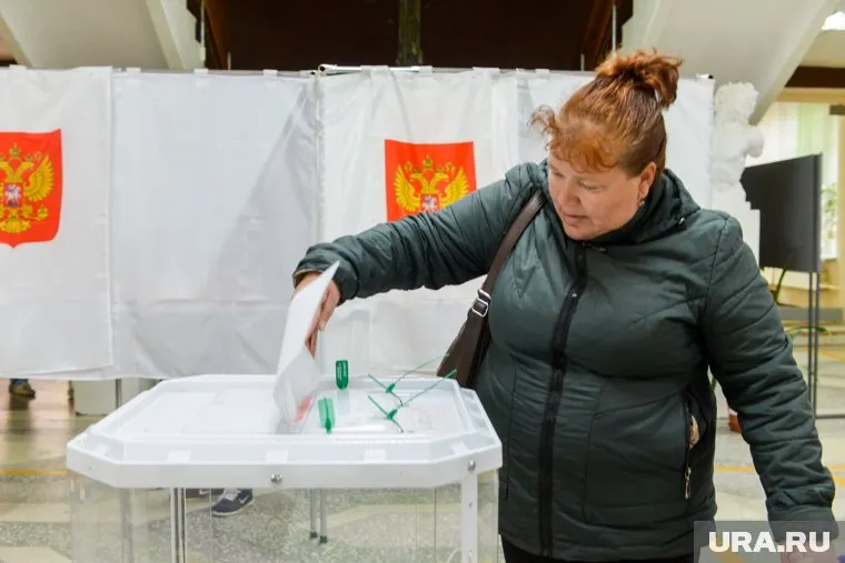 До конца года 23 избранных депутата определят главу Коркинского муниципального округа