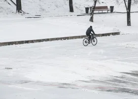 Свердловчанин насмерть сбил велосипедиста и скрылся под покровом ночи