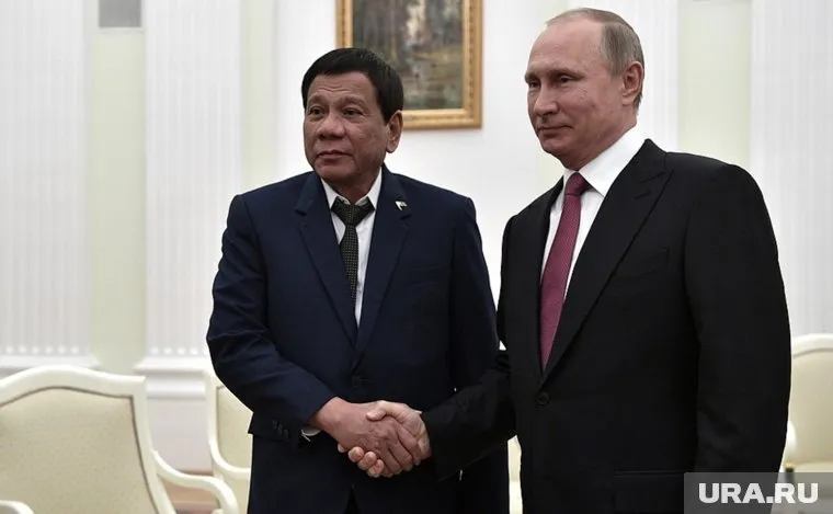 Родриго Дутерте сразу же после встречи с Владимиром Путиным вылетит на Филиппины