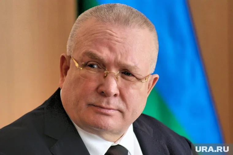 Власти ХМАО ставят Владимира Семенова в пример другим главам