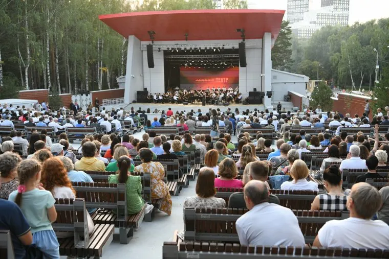Открытие летнего театра в ЦПКиО им. Маяковского. Екатеринбург