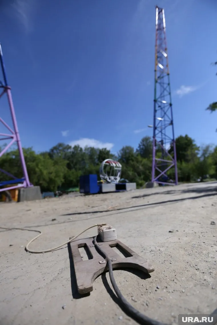 С улиц в ХМАО исчезнет непременный атрибут югорской зимы - розетки для подогрева автомобилей