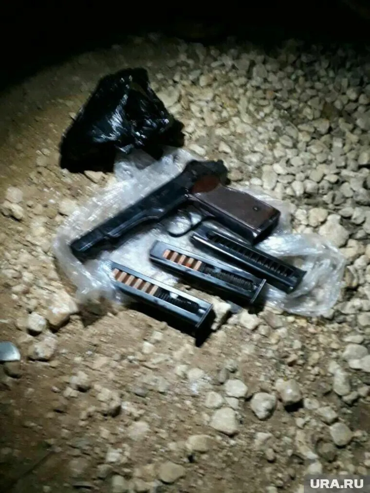 Майор Филипов успел выпустить по боевикам одну обойму, после чего взорвал гранату