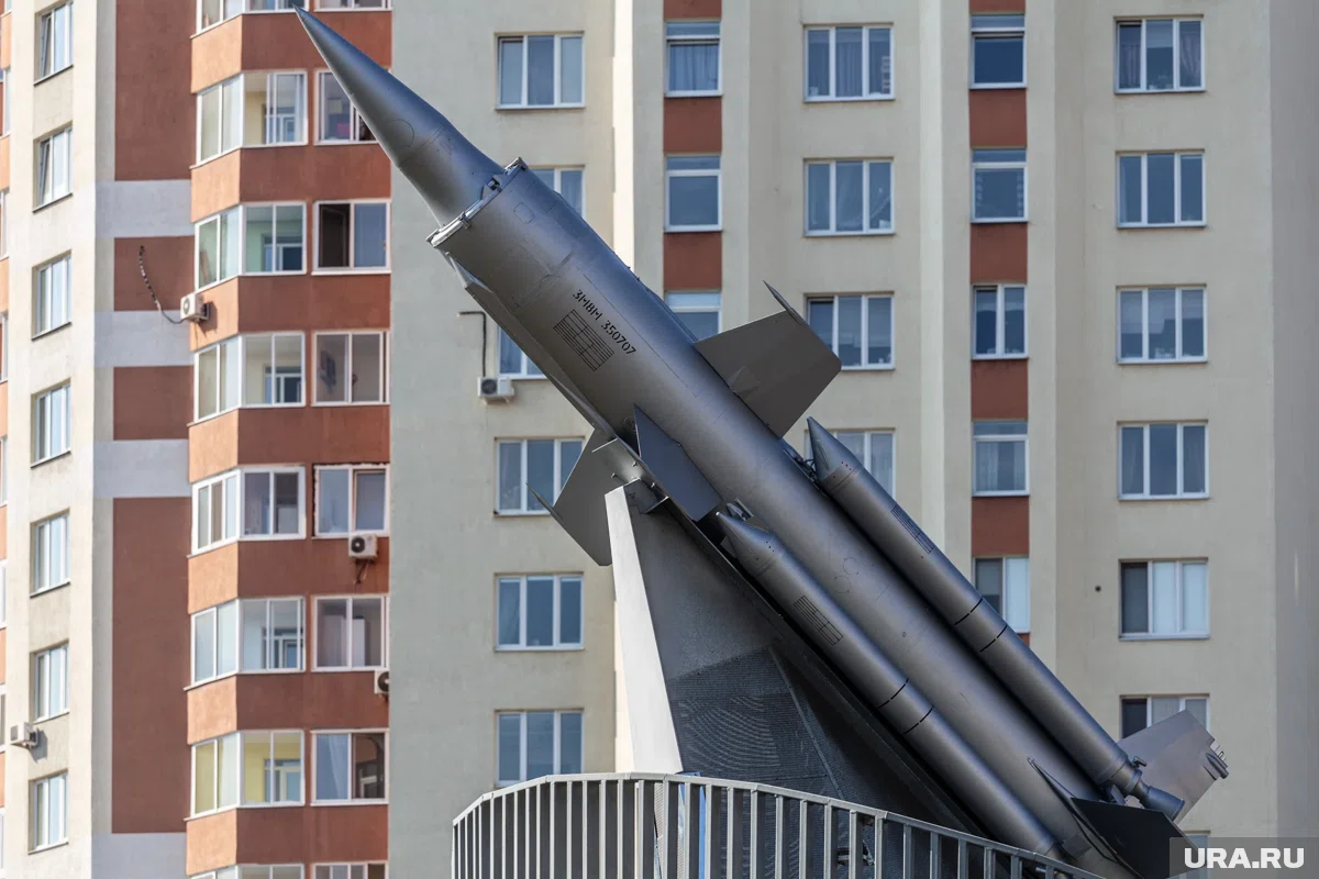 Макет ракеты Льва Люльева в Орджоникидзевском районе Екатеринбурга