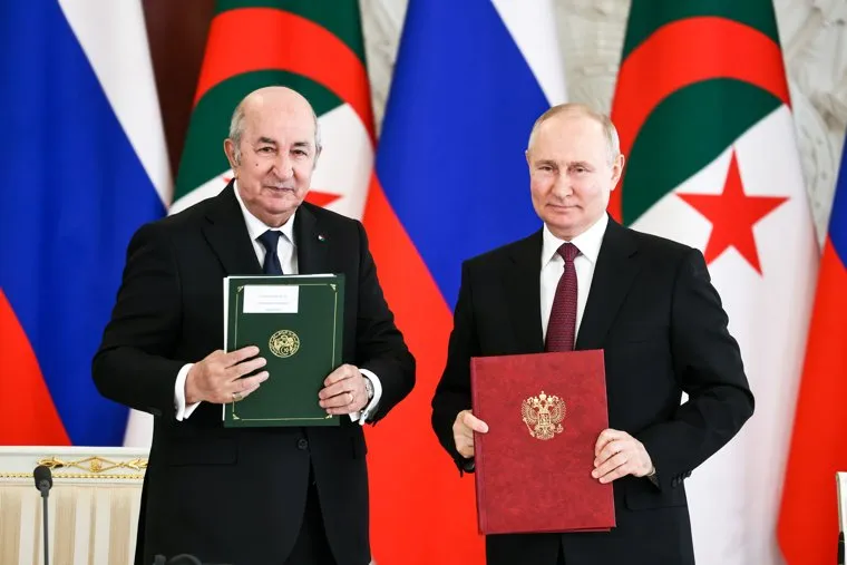 Прибытие президента Алжира Абдельмаджида Теббуна в Кремль. Москва