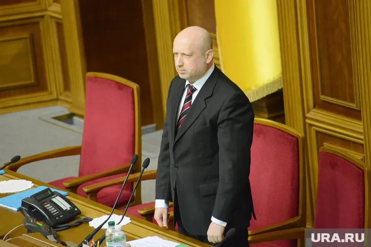 По мнению Александра Турчинова, украинцы, проголосовавшие за пророссийские силы, готовы «стать рабами»