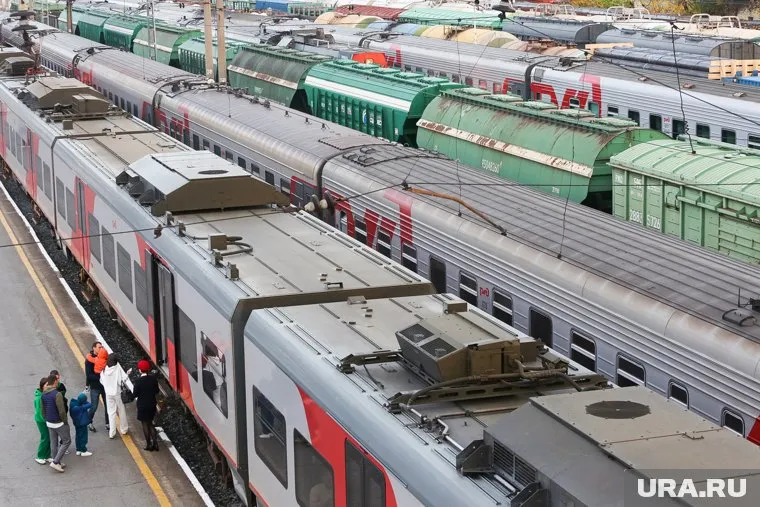 Движение поездов восстановили утром 20 июня