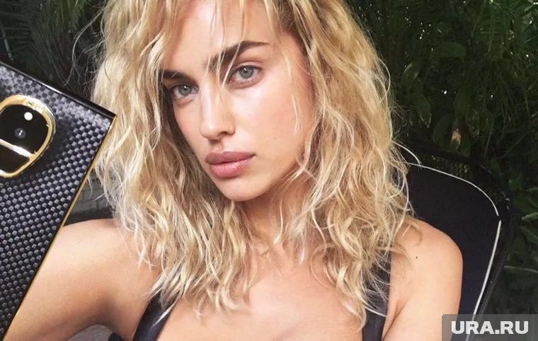 Ирина Шейк также участвует в неделях моды в Милане, Лондоне, Париже и других странах