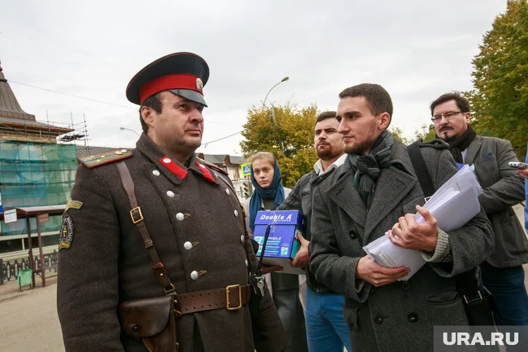 Подать подписи против "Матильды" оказалось не так просто. С первого раза их не приняли