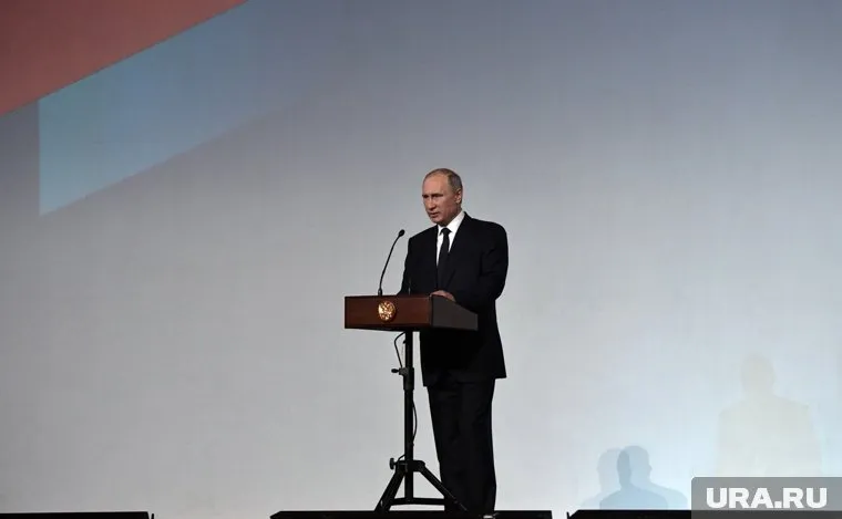 Владимир Путин открыл в Петербурге VI Международный культурный форум