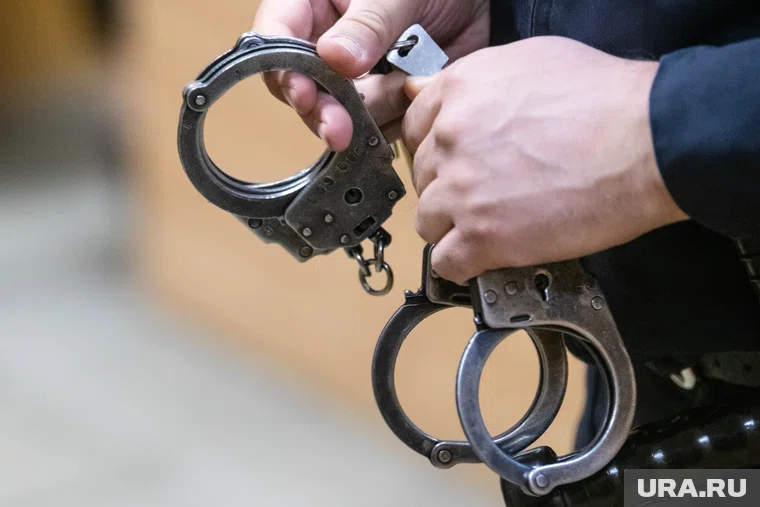 Челтыгмашева обвиняют в превышении должностных полномочий, указано в сообщении