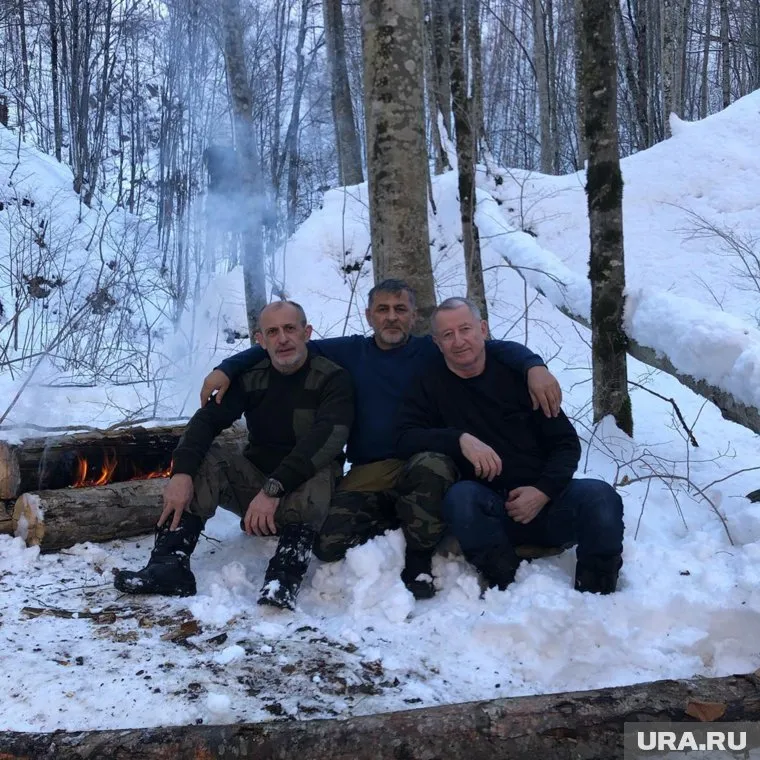 Ханбиев (слева) объяснил скандал трудностью перевода