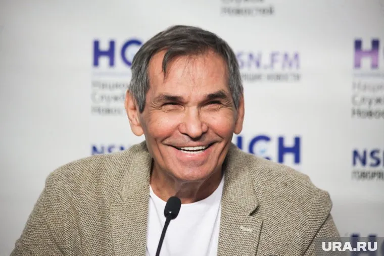 На восьмом десятке Бари Алибасов продолжает эпатировать публику