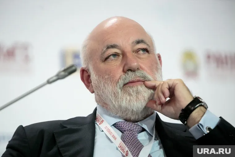 Виктор Вексельберг обезопасил «Ренову» от санкций США