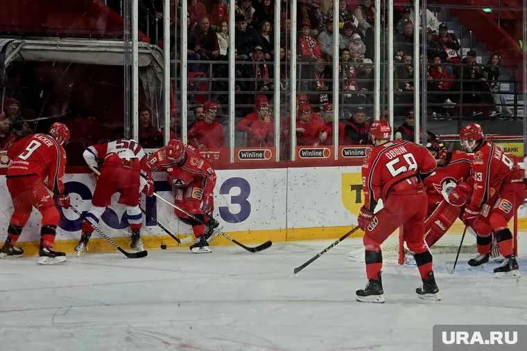 ХК «Автомобилист» забросил три шайбы в третьем периоде (архивное фото)