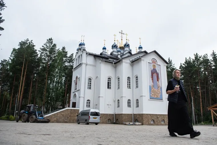 Среднеуральский женский монастырь в честь иконы Пресвятой Богородицы «Спорительница хлебов». Свердловская область, Среднеуральск
