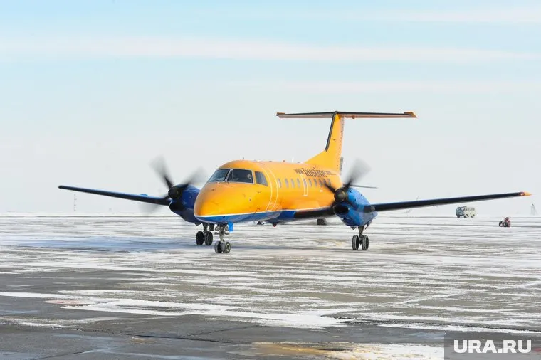 Азербайджан приостановил перелеты в Россию после крушения самолета Embraer в Актау