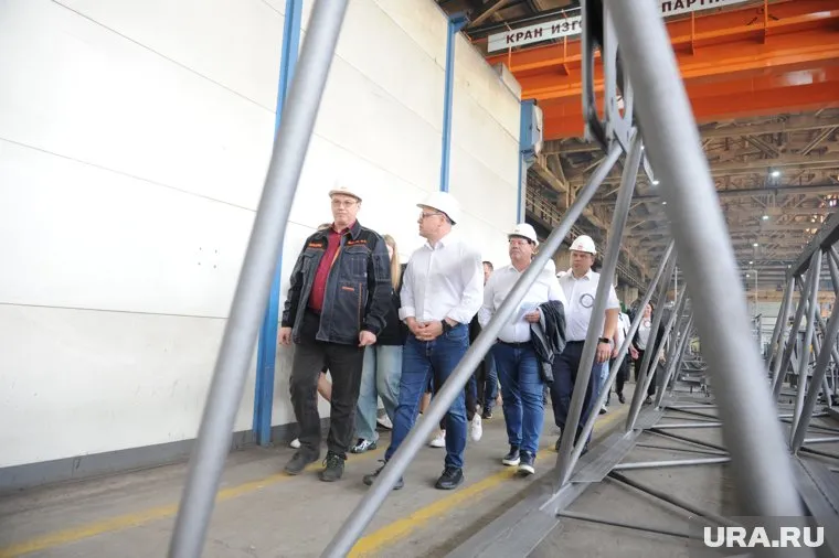 Алексей Текслер совершил обход по градообразующему предприятию Нязепетровска