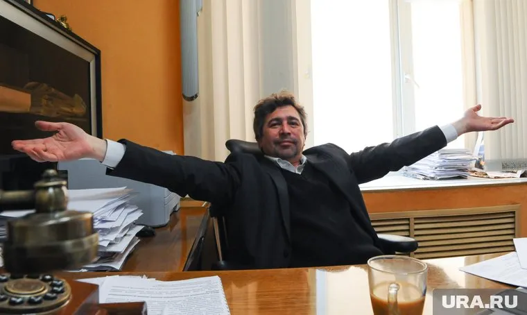 Чанову вменяют получение взятки в 300 тысяч рублей