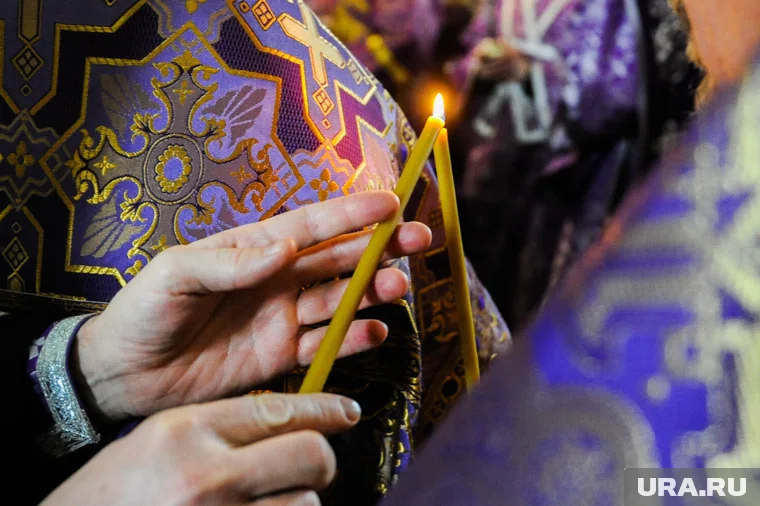 Православные чтут память просфорников Спиридона и Никодима