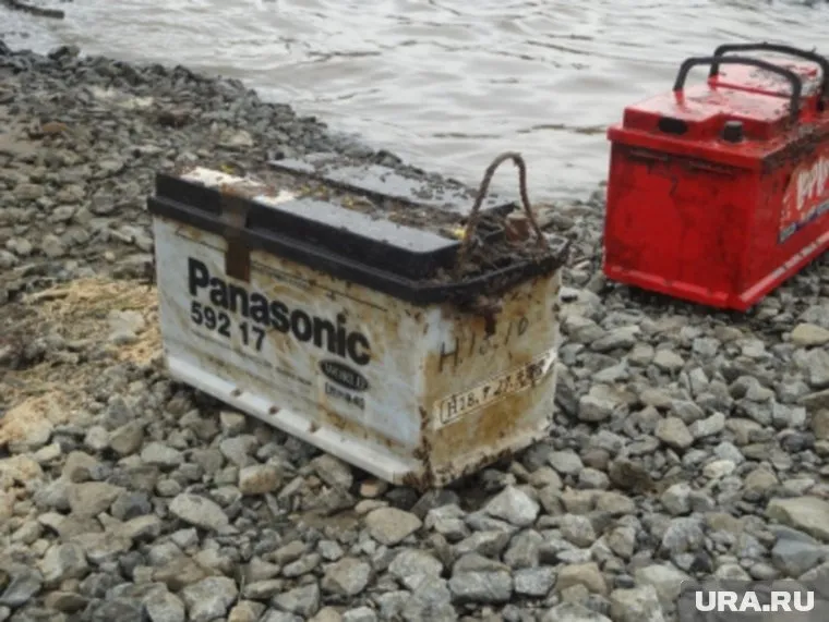 Осужденный утопил своего конкурента, привязав ему к шее два автомобильных аккумулятора