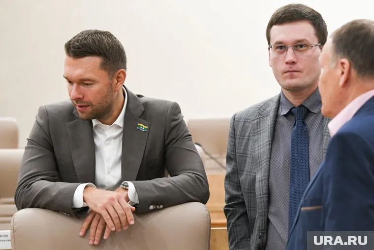 Главный герой фейковой газеты — Алексей Вихарев, один из основных союзников Орлова на этих выборах