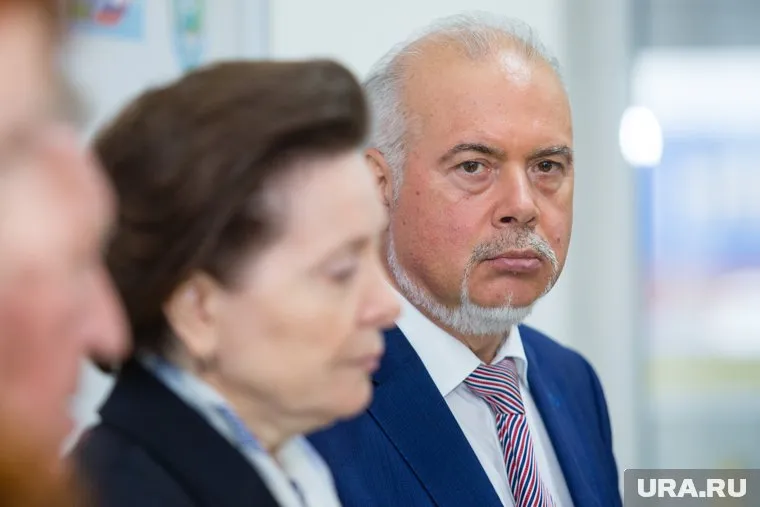 Сургутский мэр пытается спасти репутацию. Шувалову нужно оправдаться в глазах не только жителей, но и нефтяников и окружного правительства