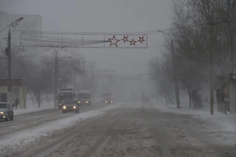 Снегопад в апреле во время пандемии коронавируса.  Курган 