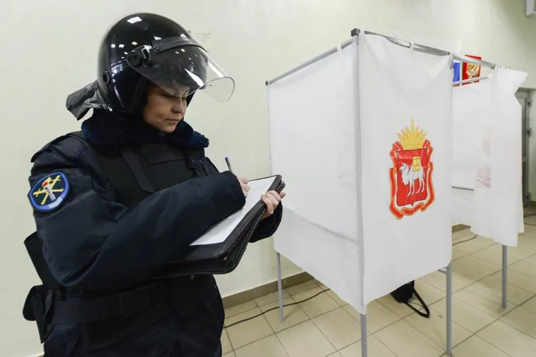 Тренировка по отработке действий при возникновении чрезвычайных ситуаций в день голосования. Выборы президента РФ 2018. Челябинск