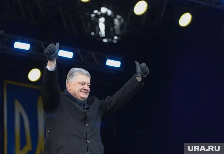 Петр Порошенко вернулся в Киев несмотря на угрозу ареста