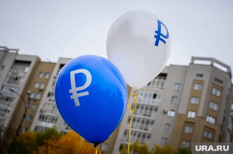 Вкладчики массово «выходят из рубля»