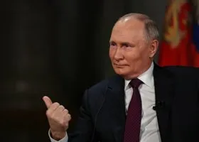 «Будущий глава ЦРУ и ночевка у Буша»: вспоминаем лучшие шутки Путина в его день рождения