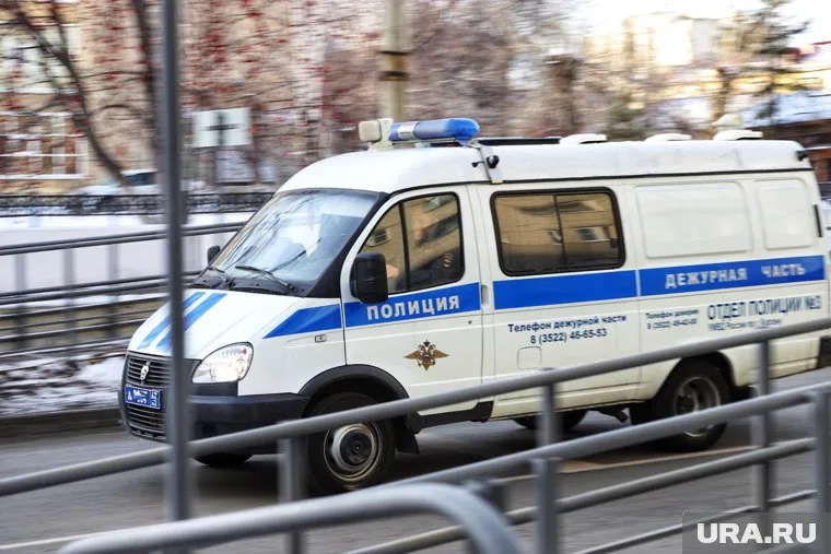 В Курганской области полиция дежурит возле школ