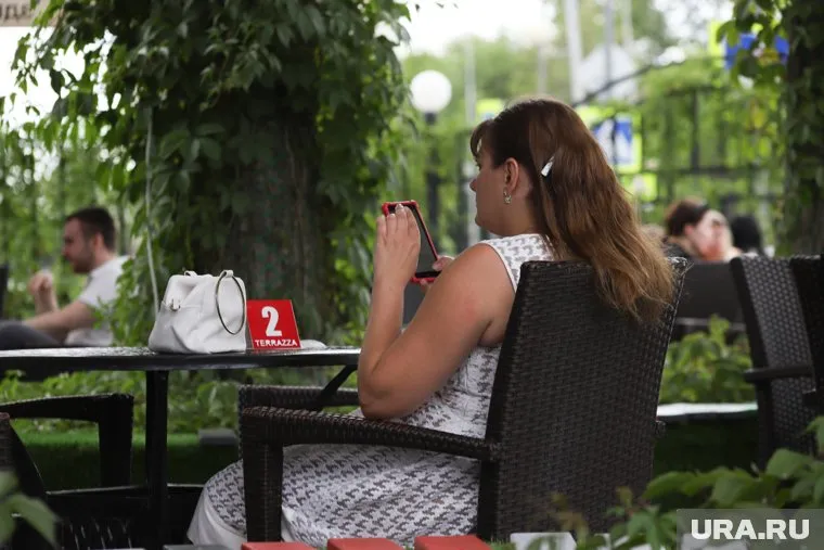 С начала июля в регионе разрешили работать летним кафе и уличным верандам ресторанов