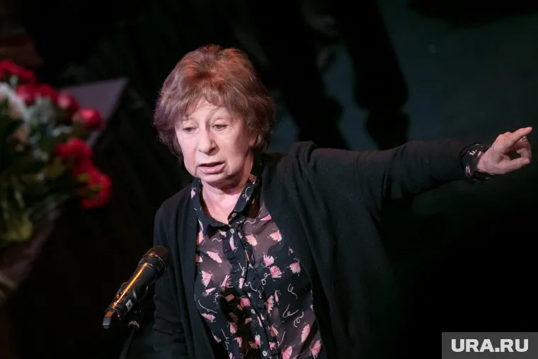 Врачи оценивают состояние Ахеджаковой как «нормальное»