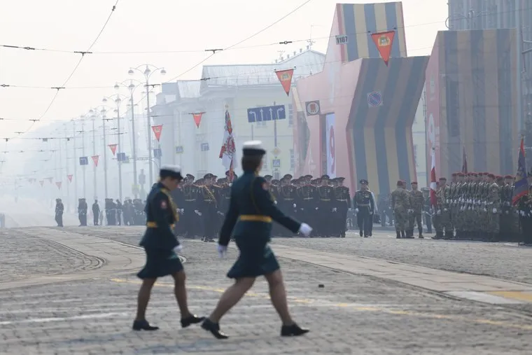 Парад Победы. Точка у сквера. Екатеринбург