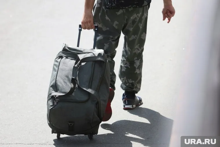 В ЯНАО прибыл в отпуск военнослужащий СВО, который работает учителем в Аксарке