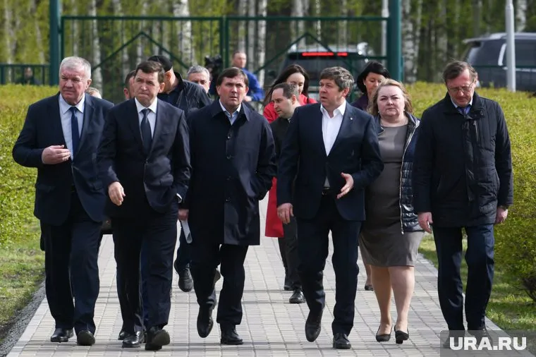На обход по городу после заседания отправились не все. Многие уехали сразу после совещания