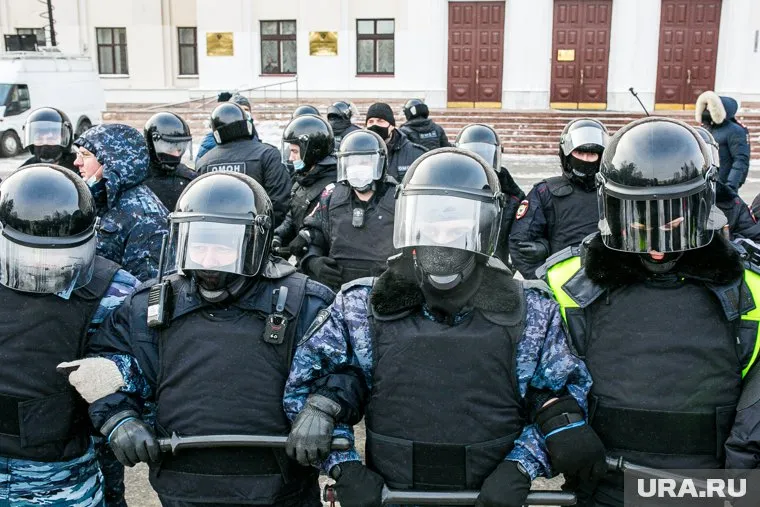 Незаконные митинги в поддержку блогера Алексея Навального прошли в Тюмени 23 и 31 января