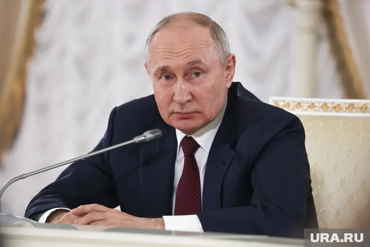 За девять месяцев 300 тысяч россиян подписали контракт с Минобороны, заявил Путин