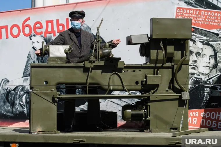 Парад Победы может совпасть с днем выхода страны из карантина