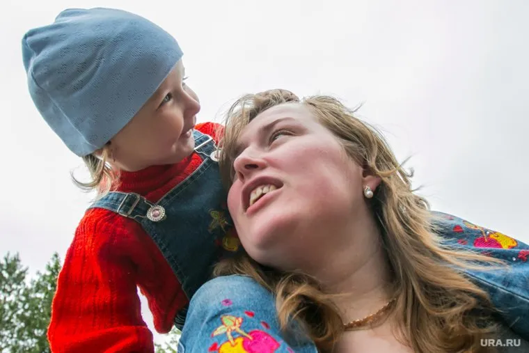 Разное. Курган, молодежь, пенсионер, поколения, бабушка