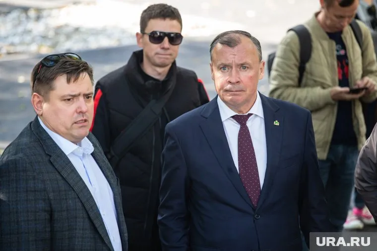 Илья Бондарев (слева) — один из четырех представителей УГМК в новом созыве