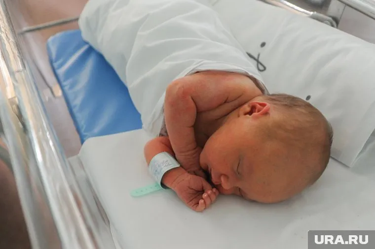 В ЯНАО в 2023 году родилось детей меньше на 0,2%