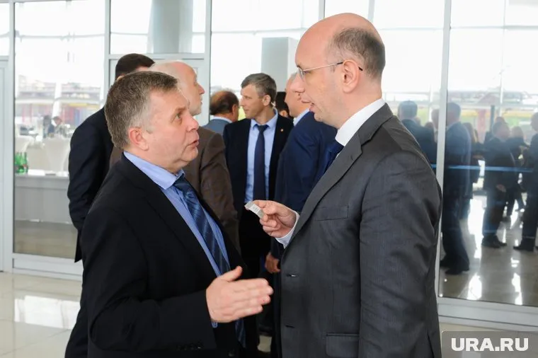 Иван Куцевляк (справа) уже знаком с «генералами» южноуральской экономики