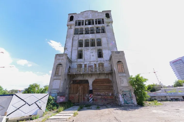 Здания в Челябинске, челябинский элеватор государственного банка