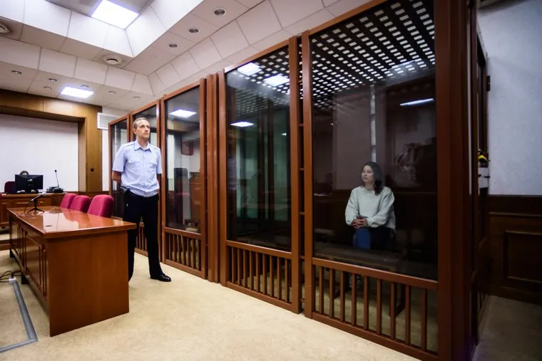 Оглашение приговора Ксении Карелиной в Свердловском областном суде. Екатеринбург