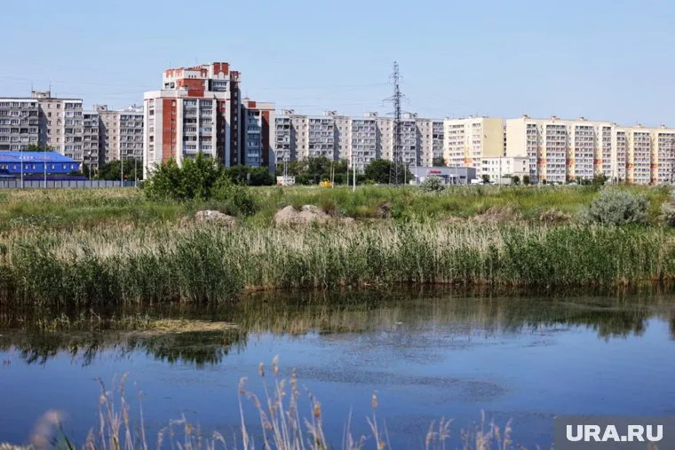 Дети купаются в 4 микрорайоне (архивное фото)